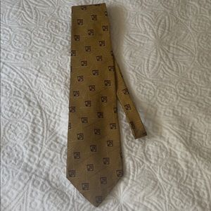Audrey Buckner tie